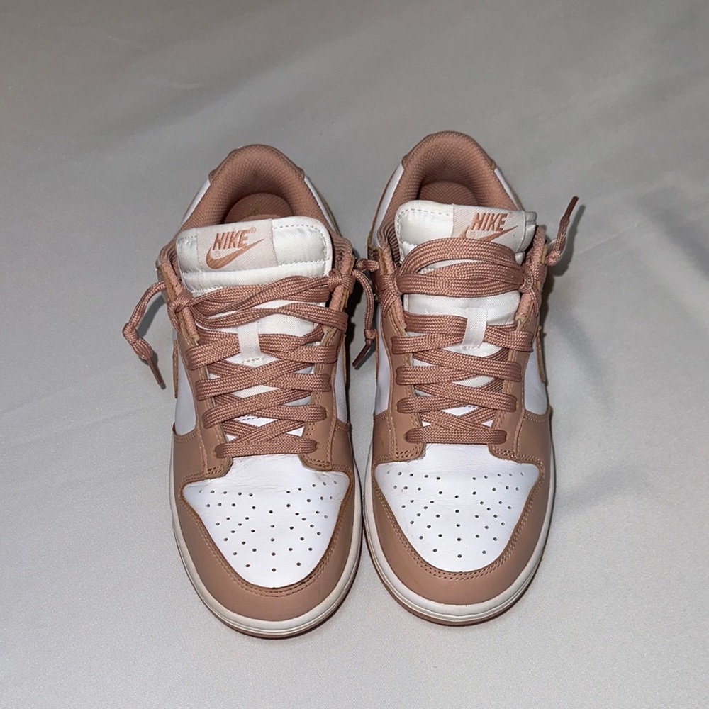 Authentic Nike Dunk Rose Whisper Women Size 8